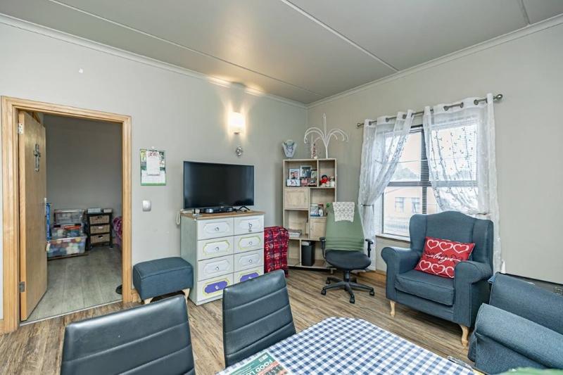 1 Bedroom Property for Sale in Bellair Western Cape